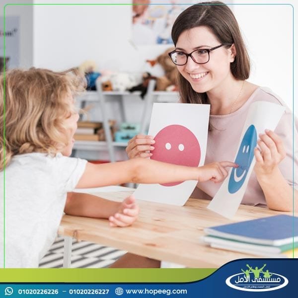 الفرق بين متلازمة اسبرجر والتوحد .. علاج متلازمة اسبرجر والتوحد