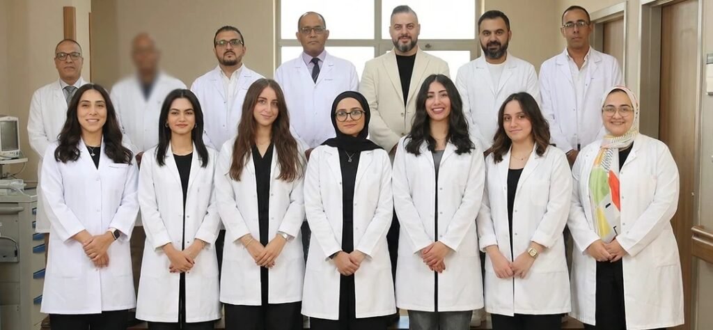 الفريق الطبي لمستشفي الامل